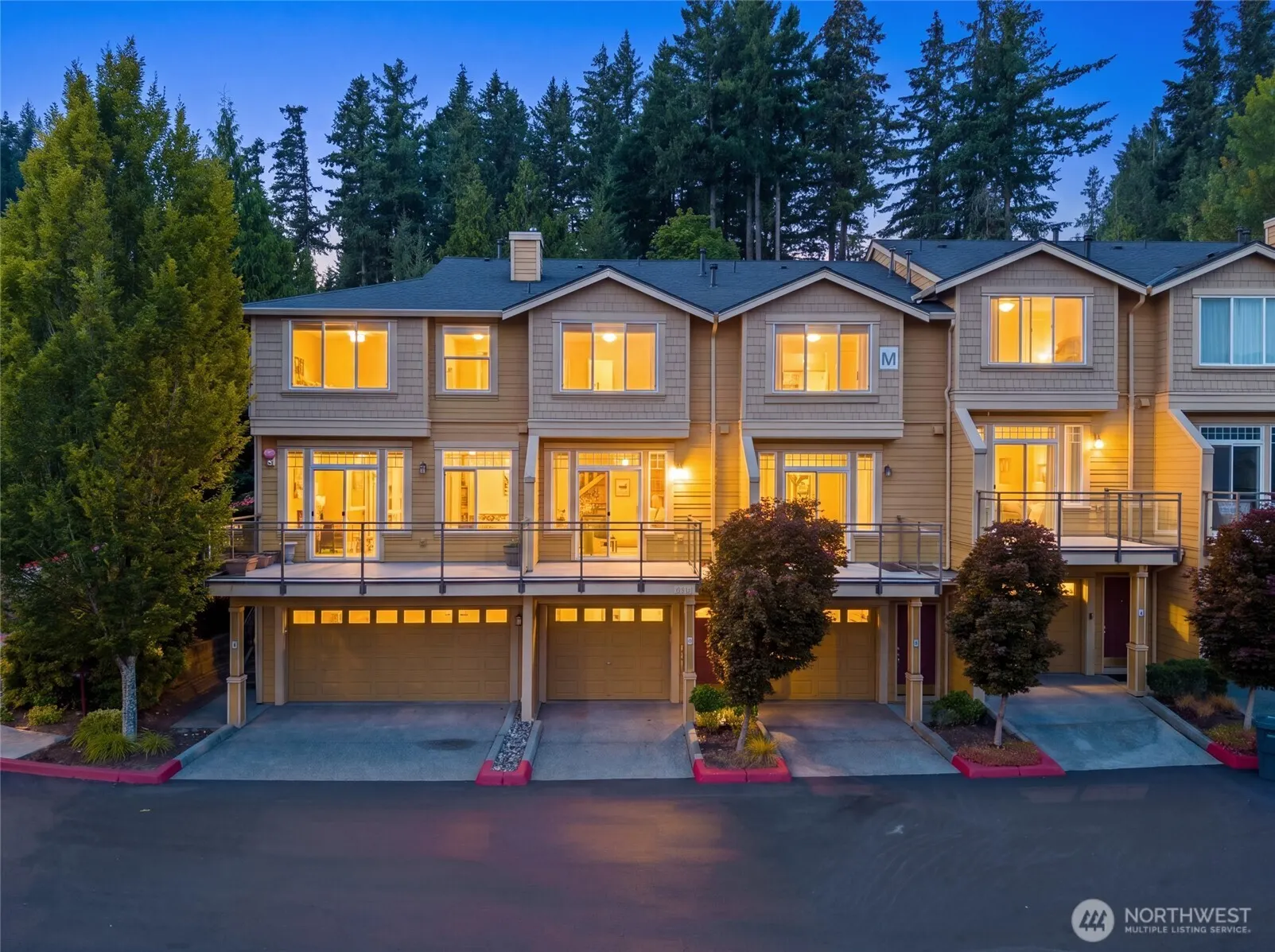 23300 SE Black Nugget Road #M2, Issaquah, WA 98029