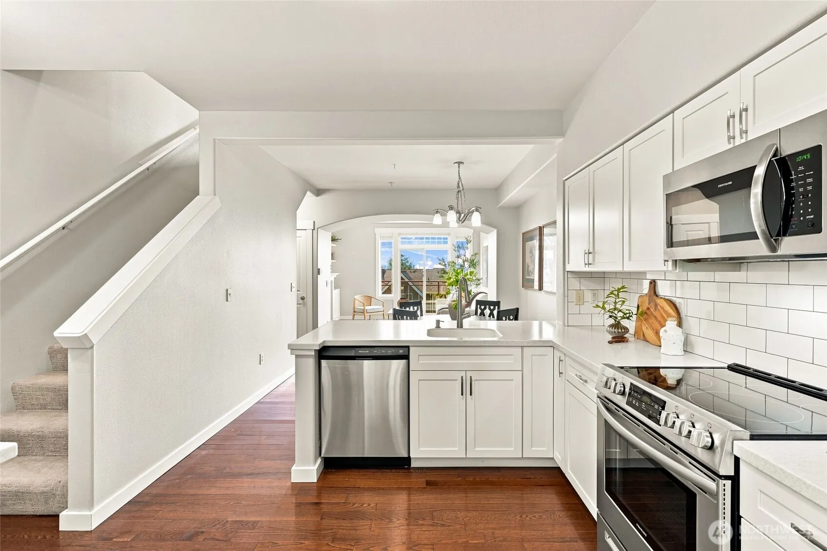 23300 SE Black Nugget Road #M2, Issaquah, WA 98029
