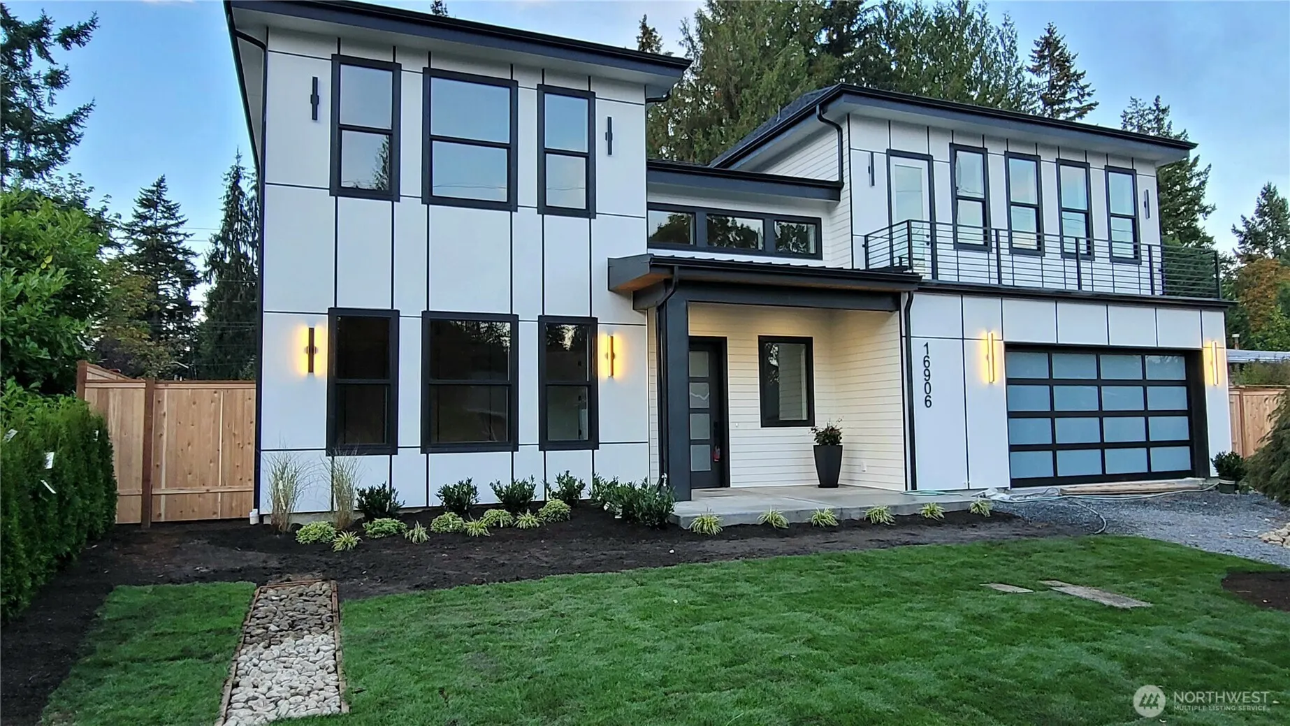 16906 NE 14th Street , Bellevue, WA 98008