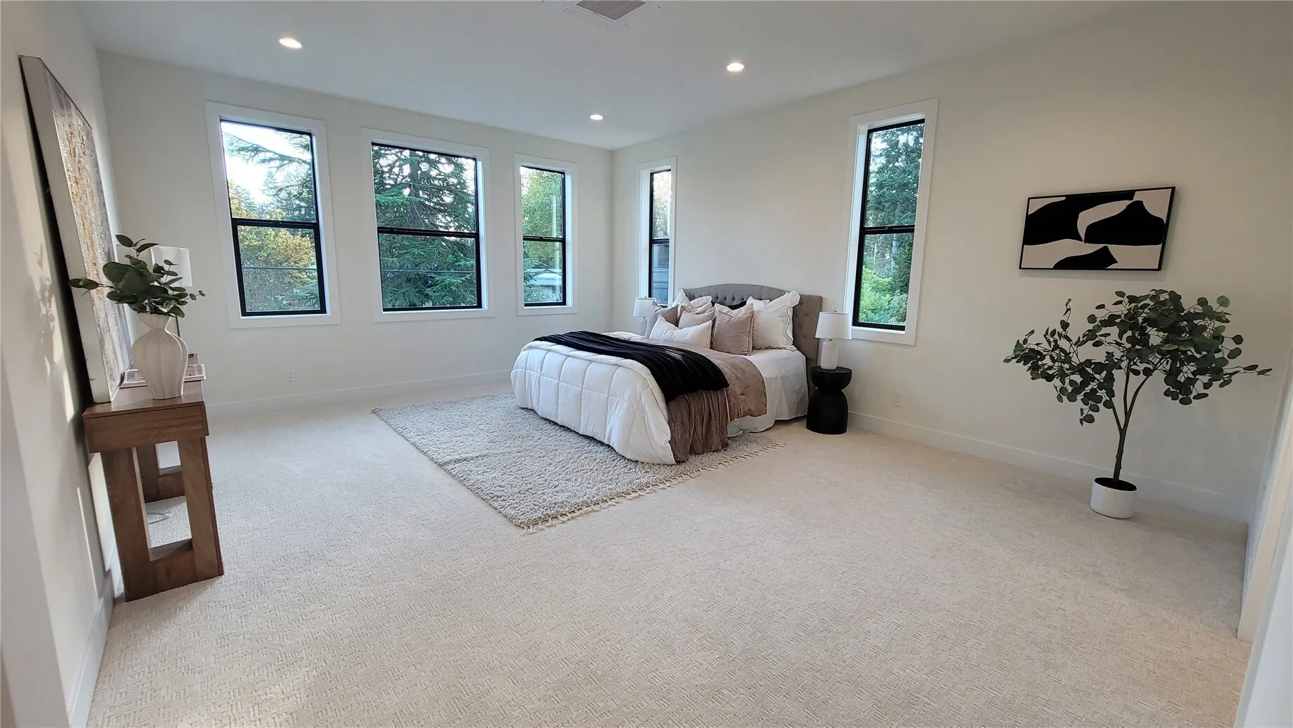 16906 NE 14th Street , Bellevue, WA 98008