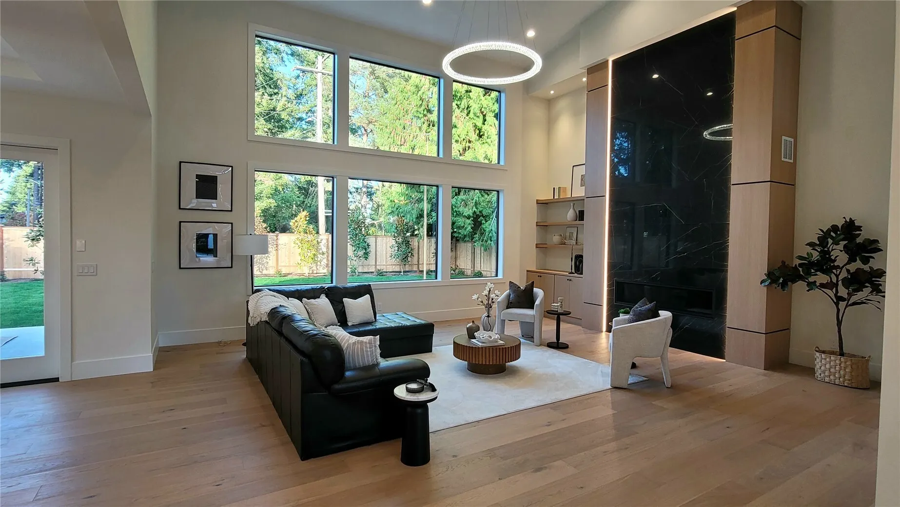 16906 NE 14th Street , Bellevue, WA 98008