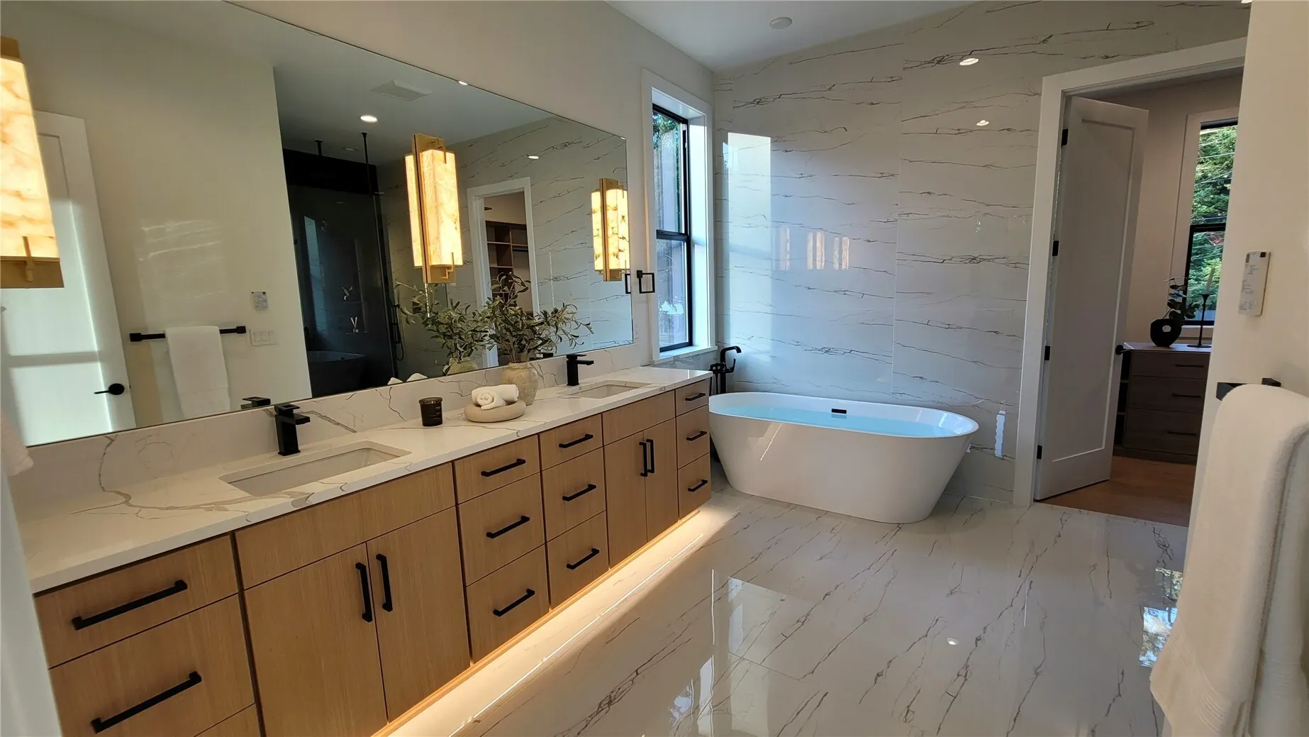 16906 NE 14th Street , Bellevue, WA 98008