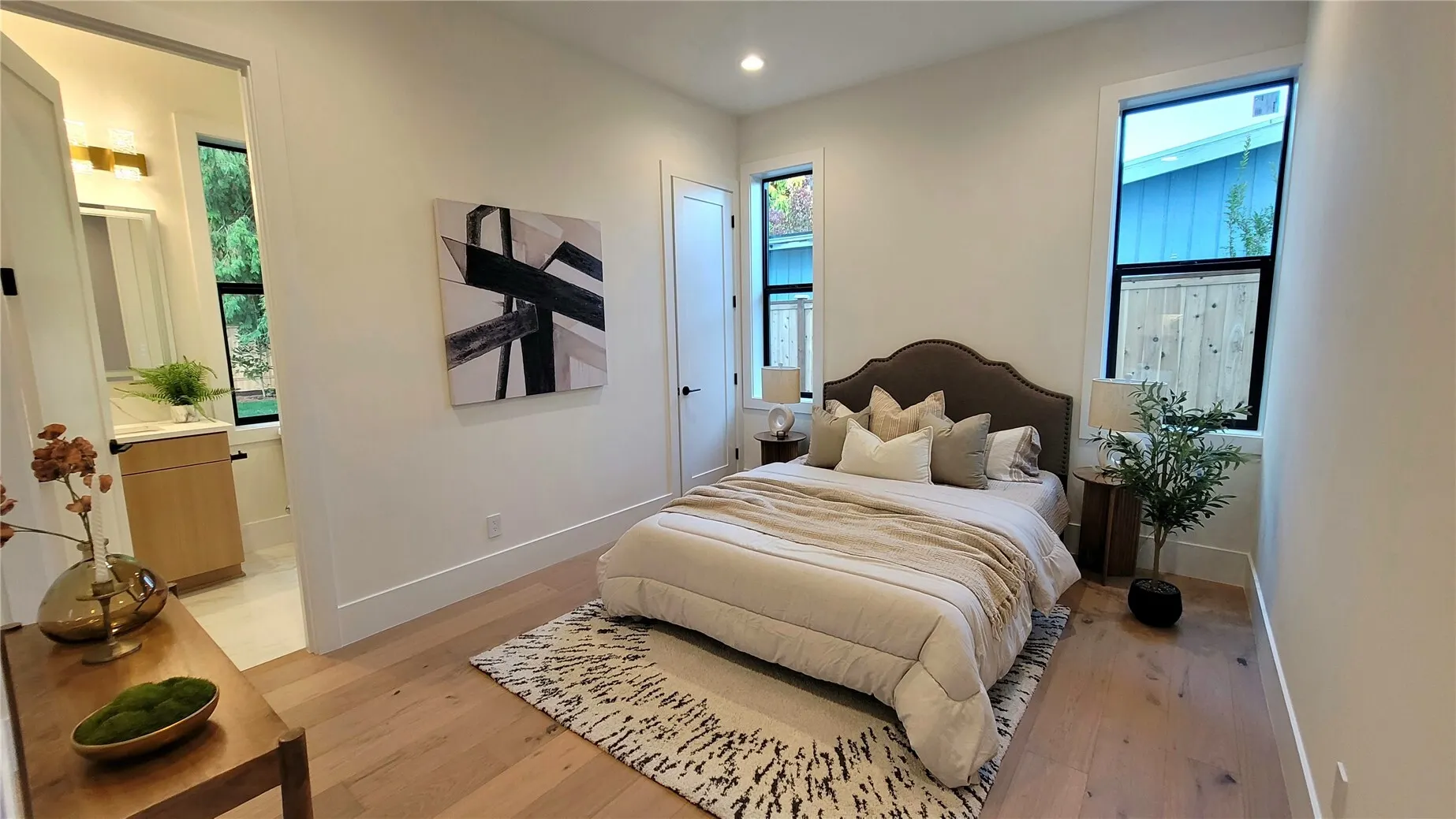 16906 NE 14th Street , Bellevue, WA 98008