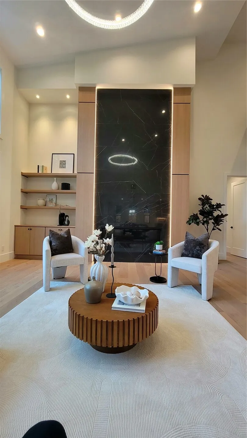 16906 NE 14th Street , Bellevue, WA 98008