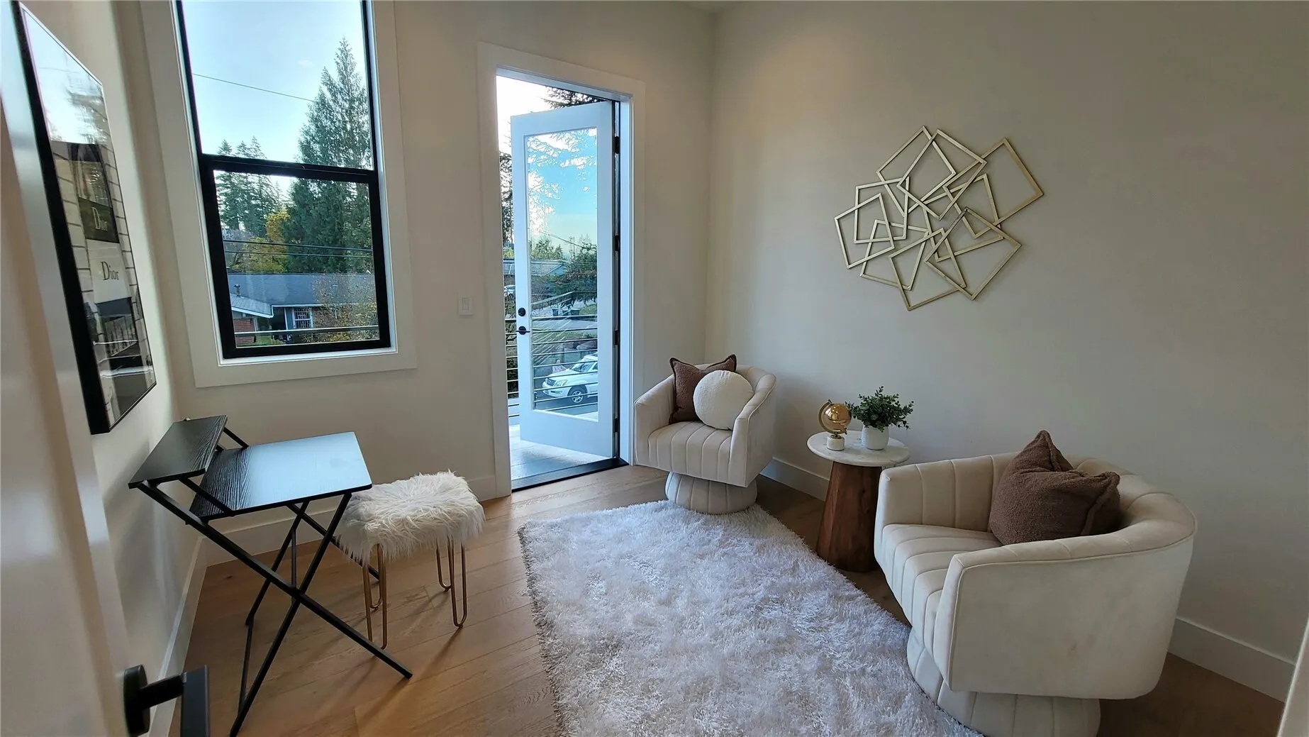 16906 NE 14th Street , Bellevue, WA 98008