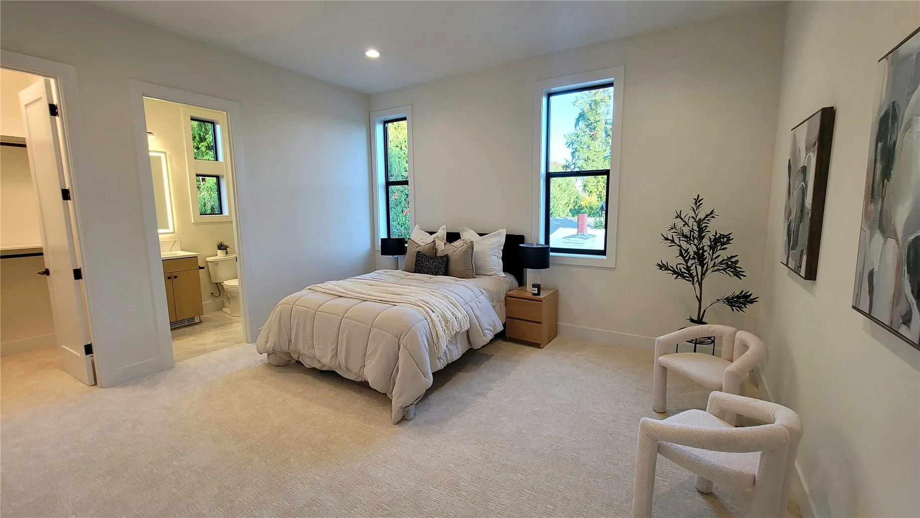 16906 NE 14th Street , Bellevue, WA 98008