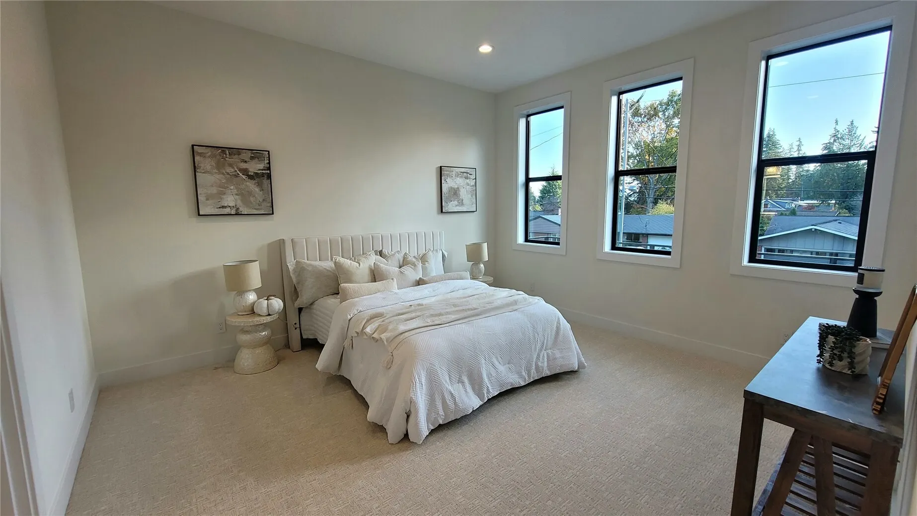 16906 NE 14th Street , Bellevue, WA 98008