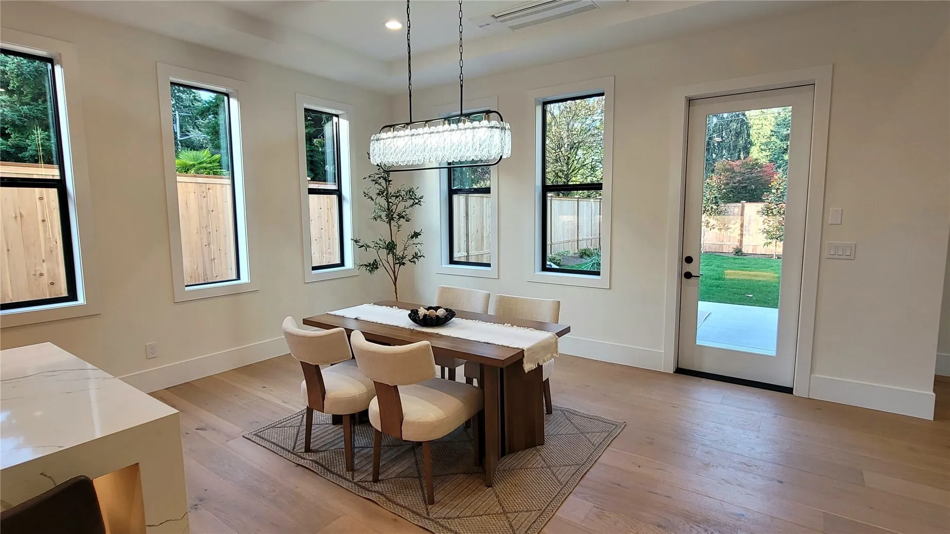 16906 NE 14th Street , Bellevue, WA 98008