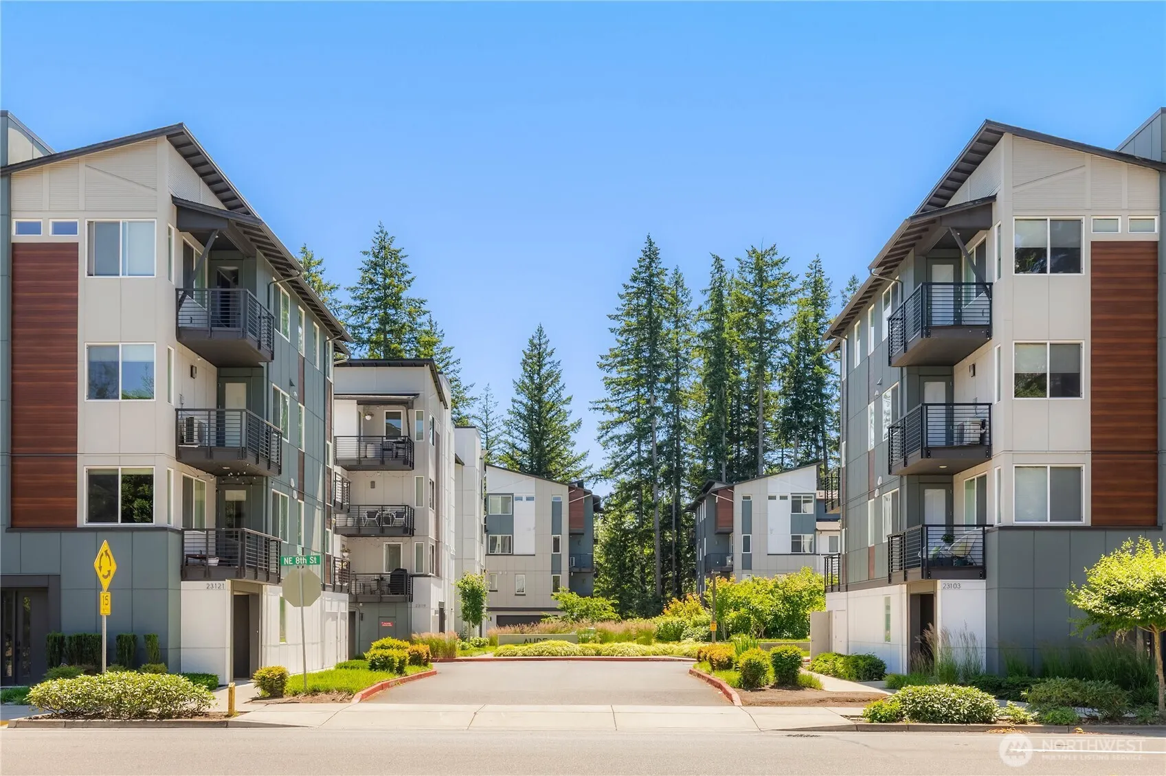 23119 NE 8th Street #B103, Sammamish, WA 98074
