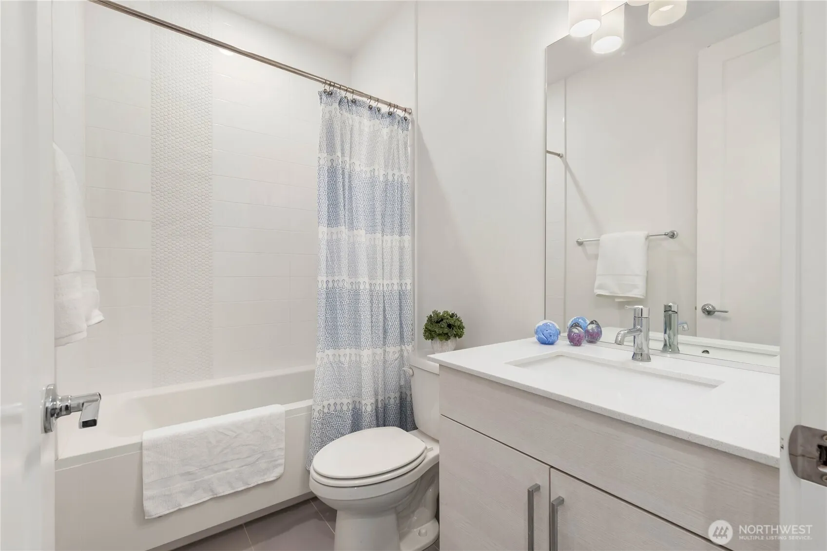 23119 NE 8th Street #B103, Sammamish, WA 98074