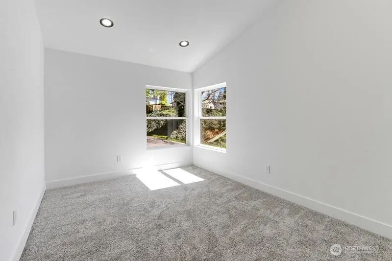 5921 164th Street SW, Lynnwood, WA 98037