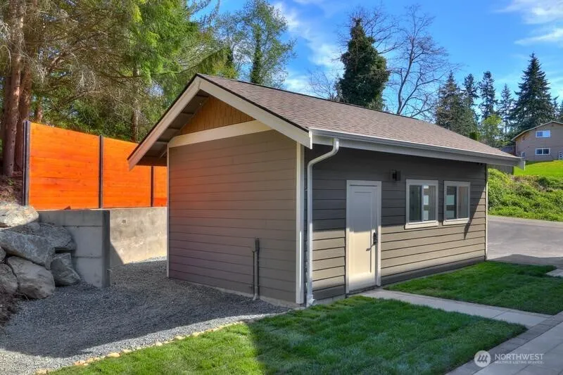 5921 164th Street SW, Lynnwood, WA 98037