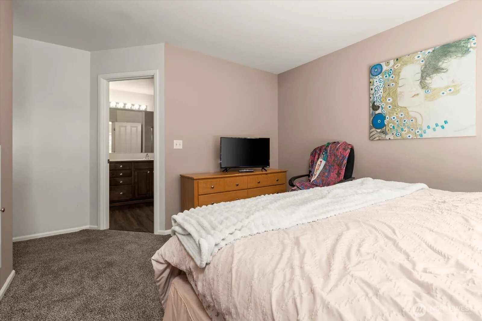 308 196th Place SW #102, Lynnwood, WA 98036