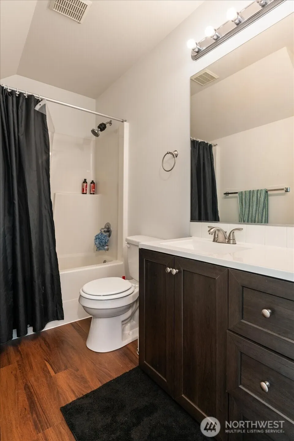 308 196th Place SW #102, Lynnwood, WA 98036
