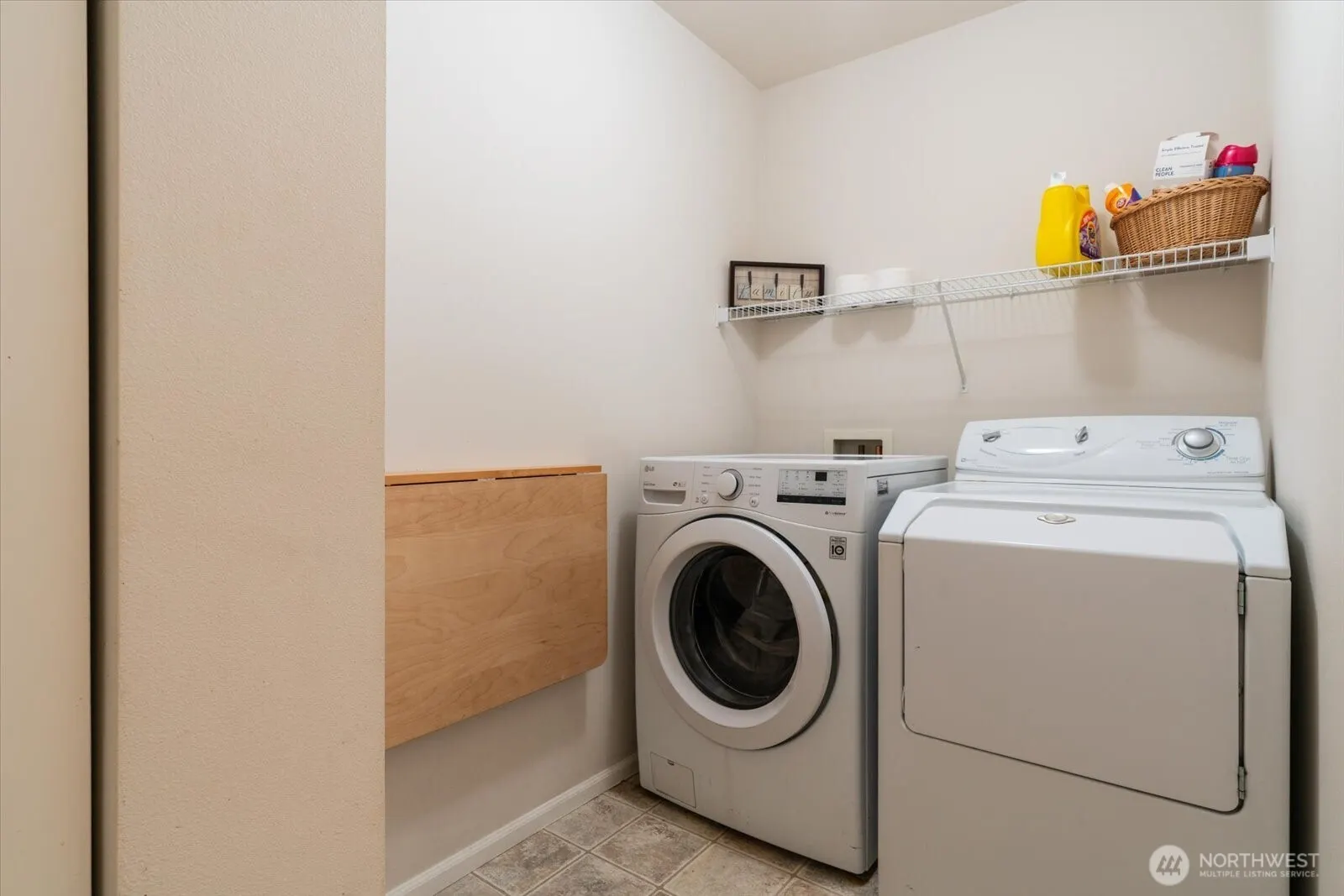 308 196th Place SW #102, Lynnwood, WA 98036