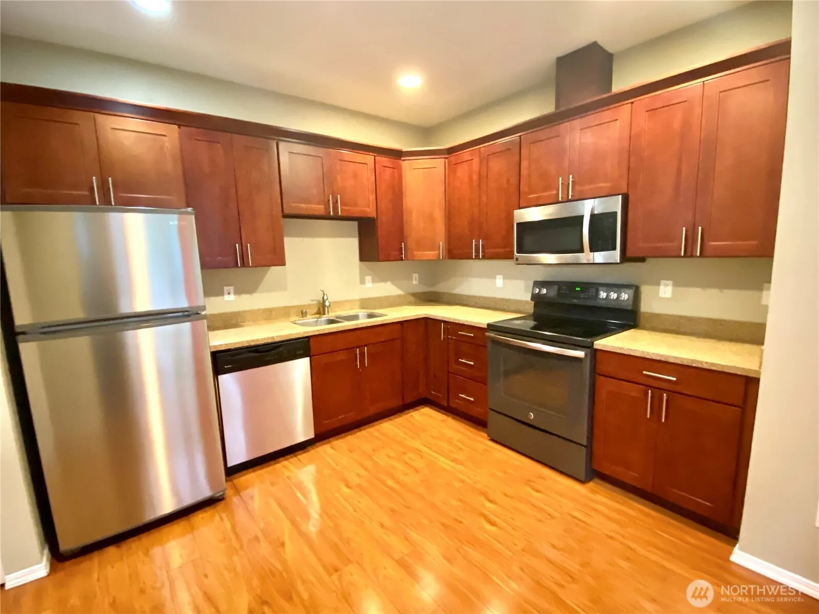 18006 NE 93rd , Redmond, WA 98052