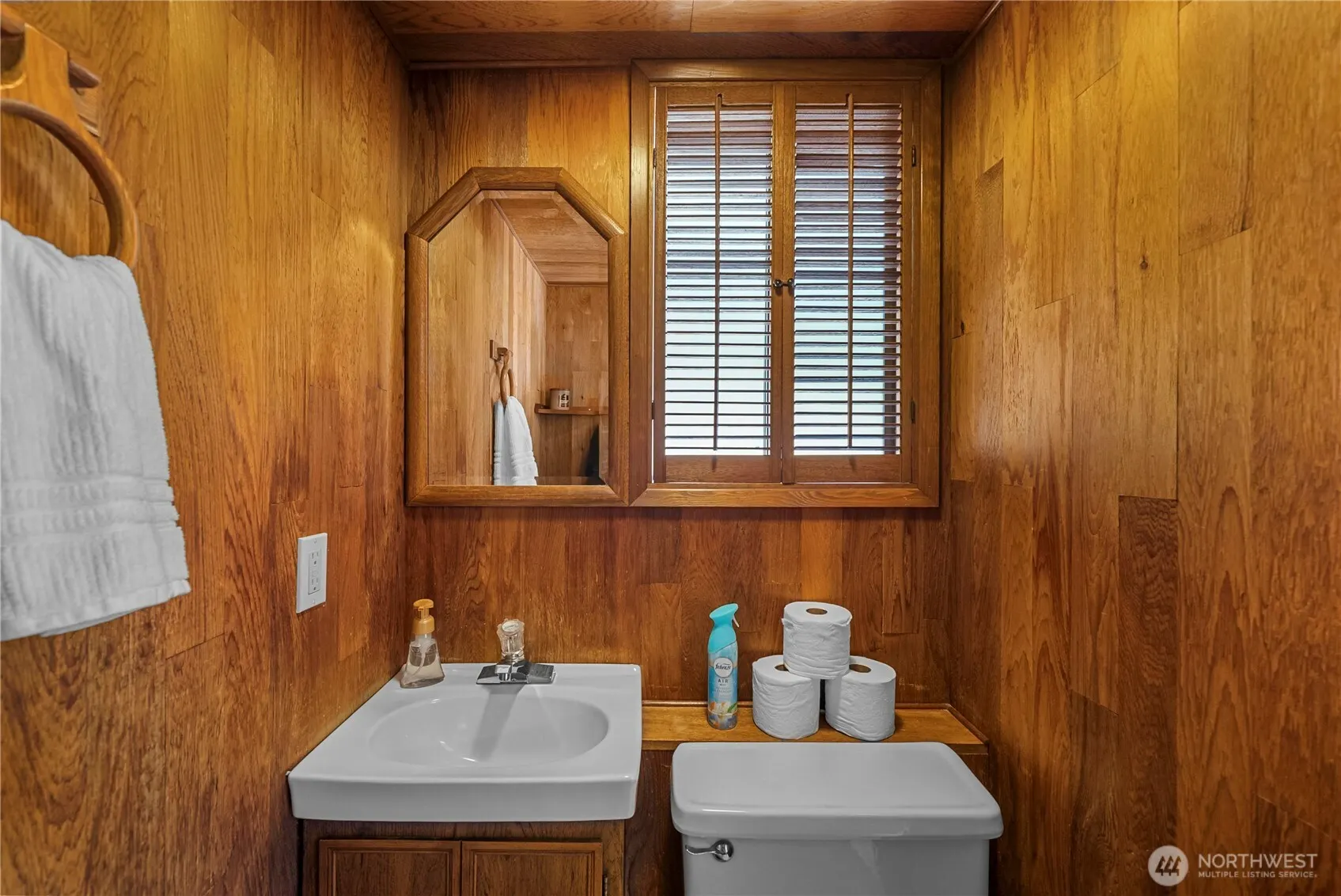 13323 SE 233rd Street , Kent, WA 98042