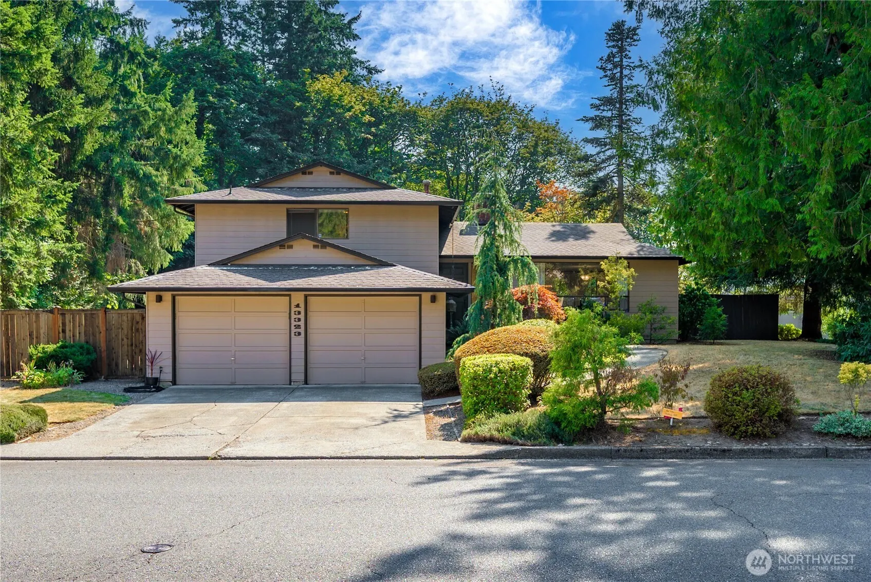 13323 SE 233rd Street , Kent, WA 98042
