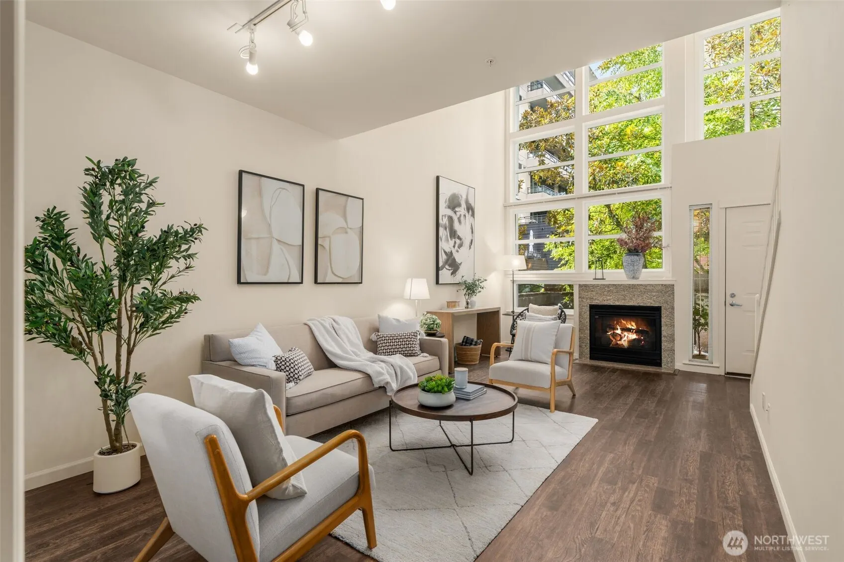10042 Main Street #112, Bellevue, WA 98004
