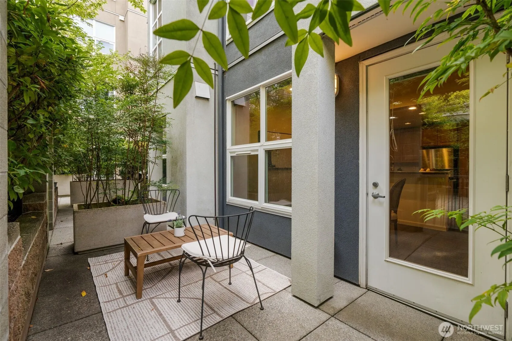 10042 Main Street #112, Bellevue, WA 98004