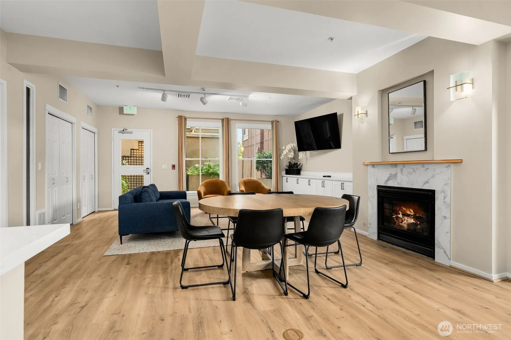 10042 Main Street #112, Bellevue, WA 98004