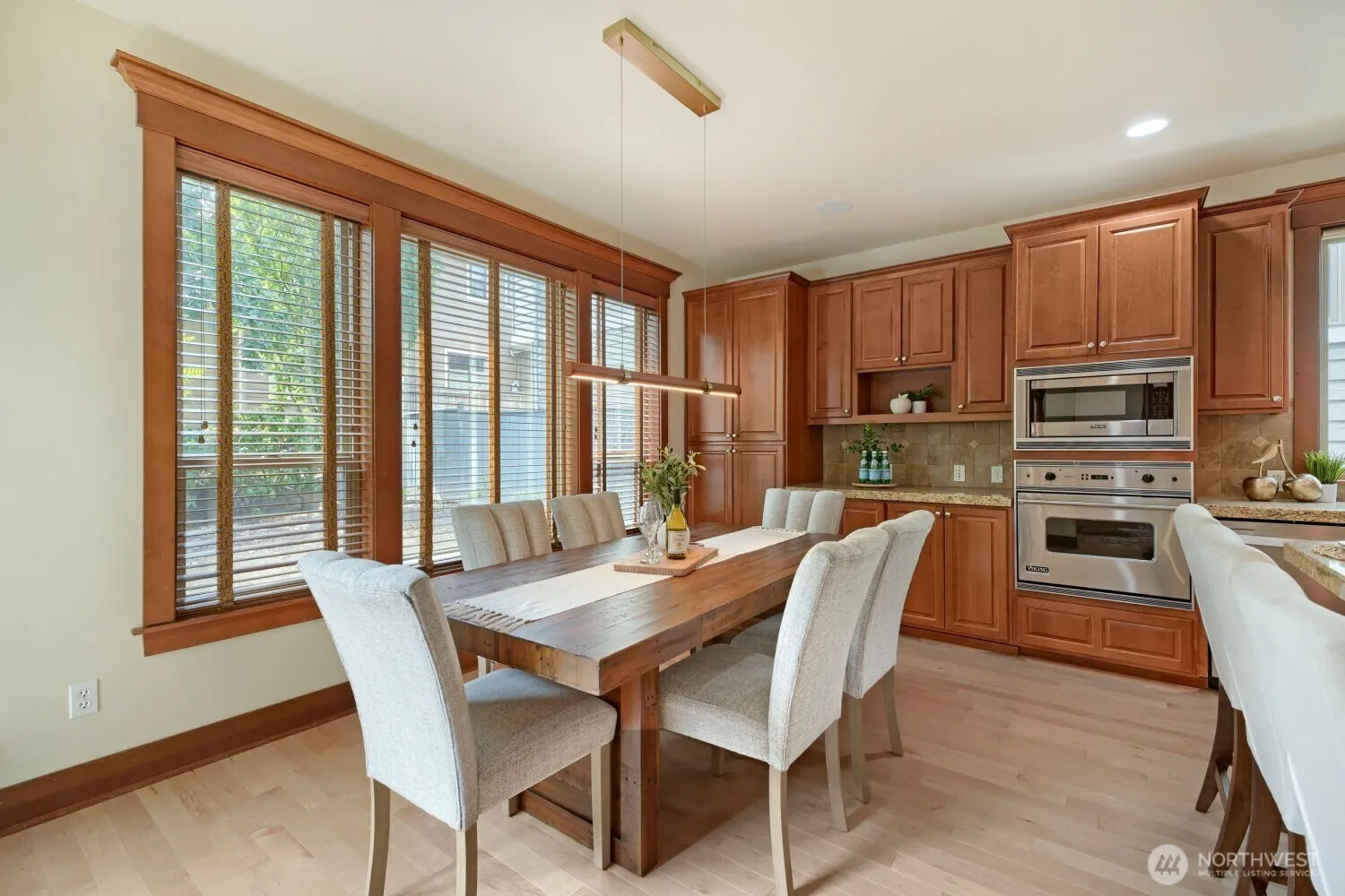 23527 NE 13th Place , Sammamish, WA 98074