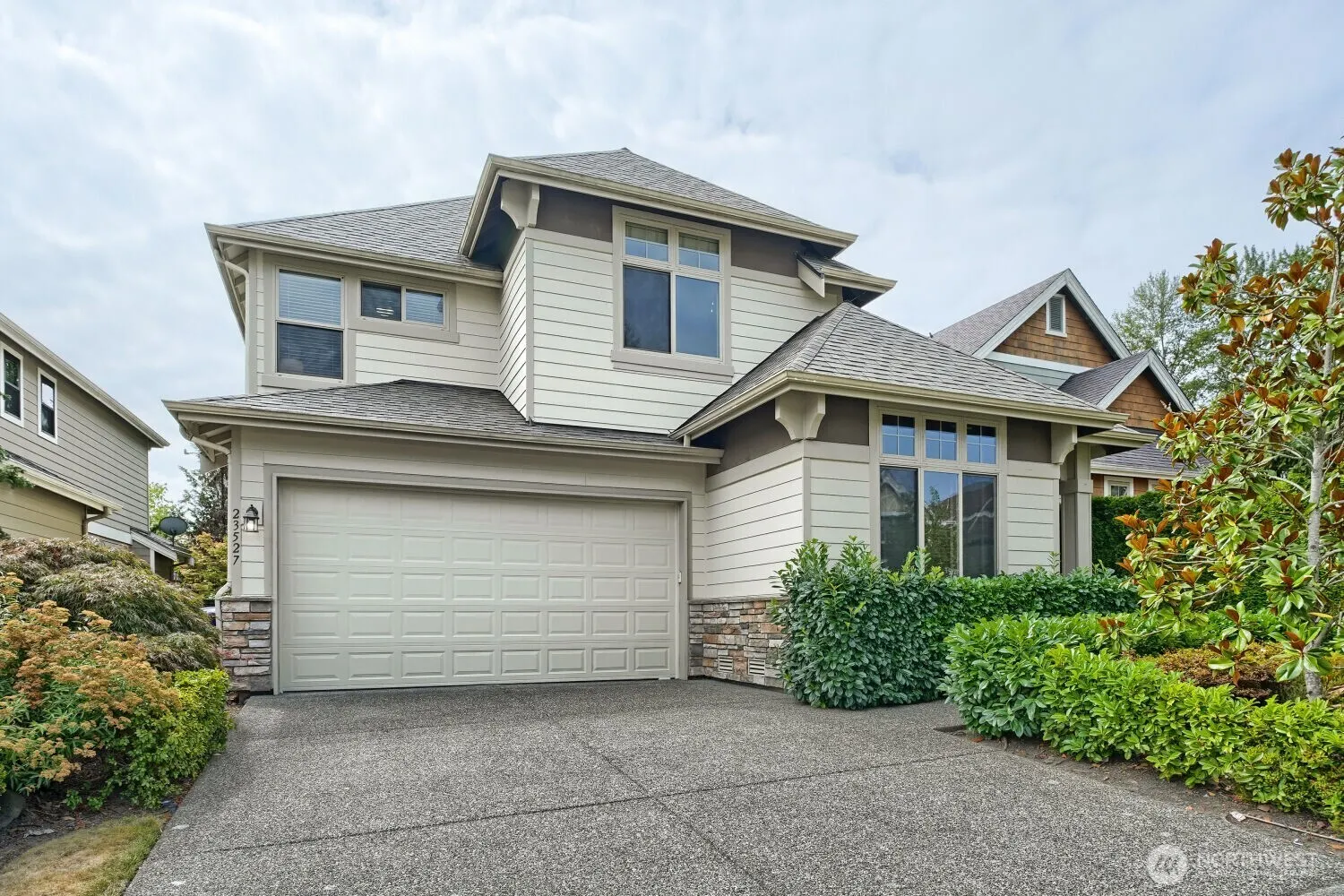 23527 NE 13th Place , Sammamish, WA 98074