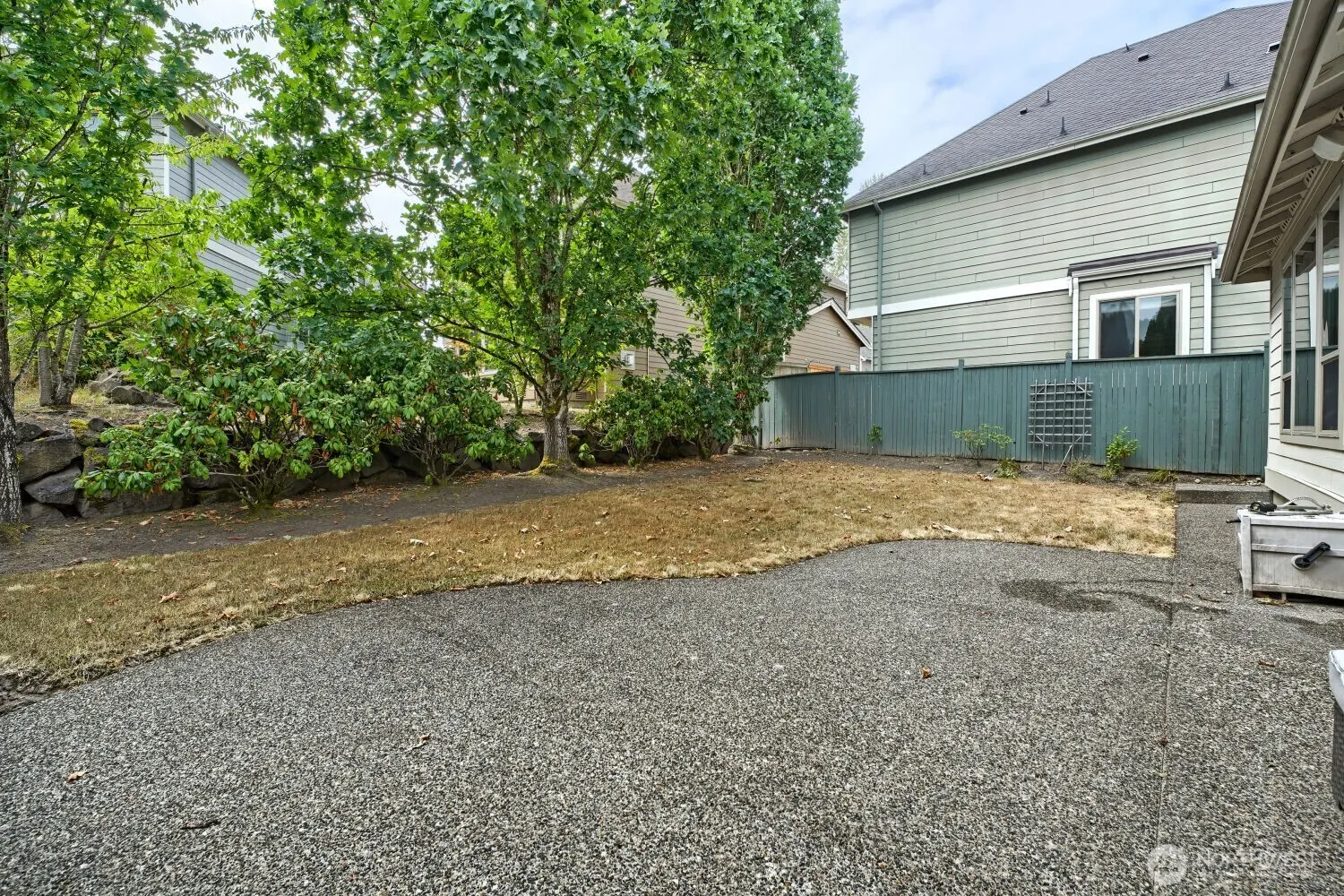 23527 NE 13th Place , Sammamish, WA 98074