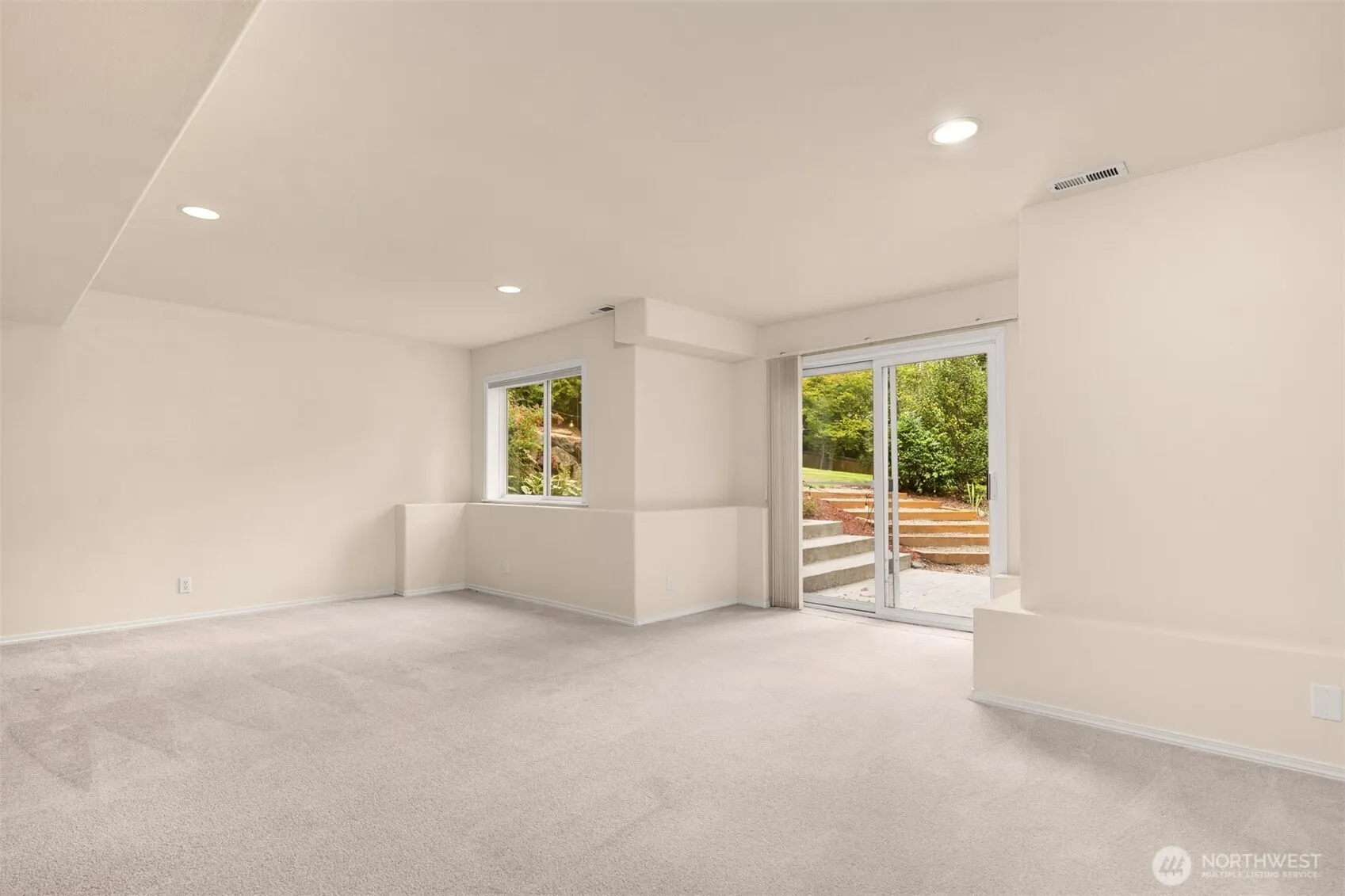 10332 186th Court NE, Redmond, WA 98052