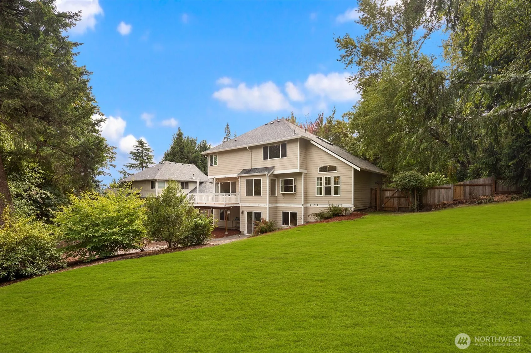 10332 186th Court NE, Redmond, WA 98052