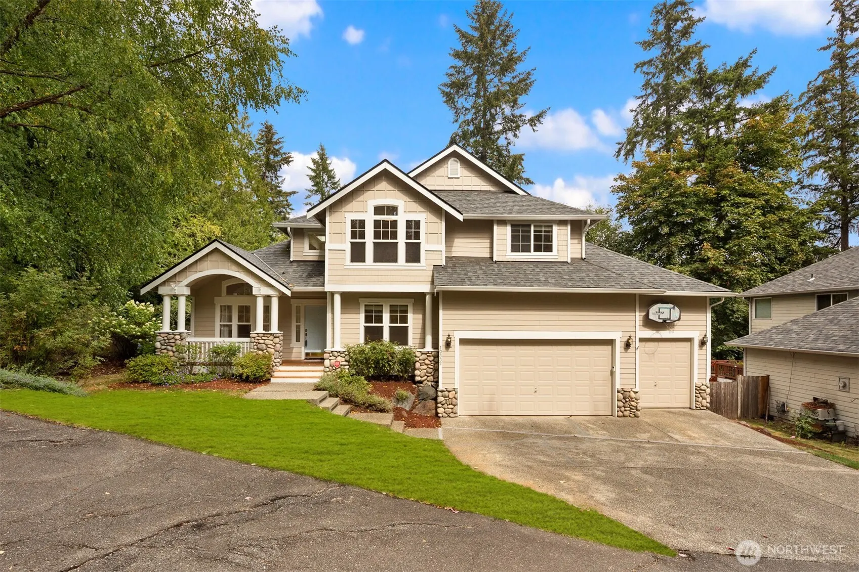 10332 186th Court NE, Redmond, WA 98052