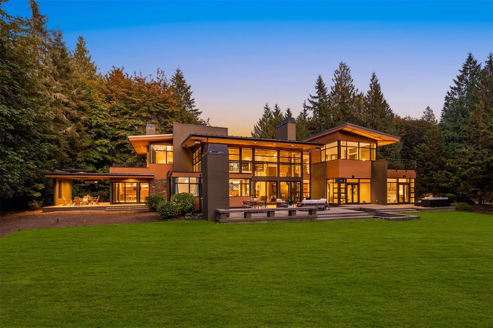 2058 250th Place NE, Sammamish, WA 98074