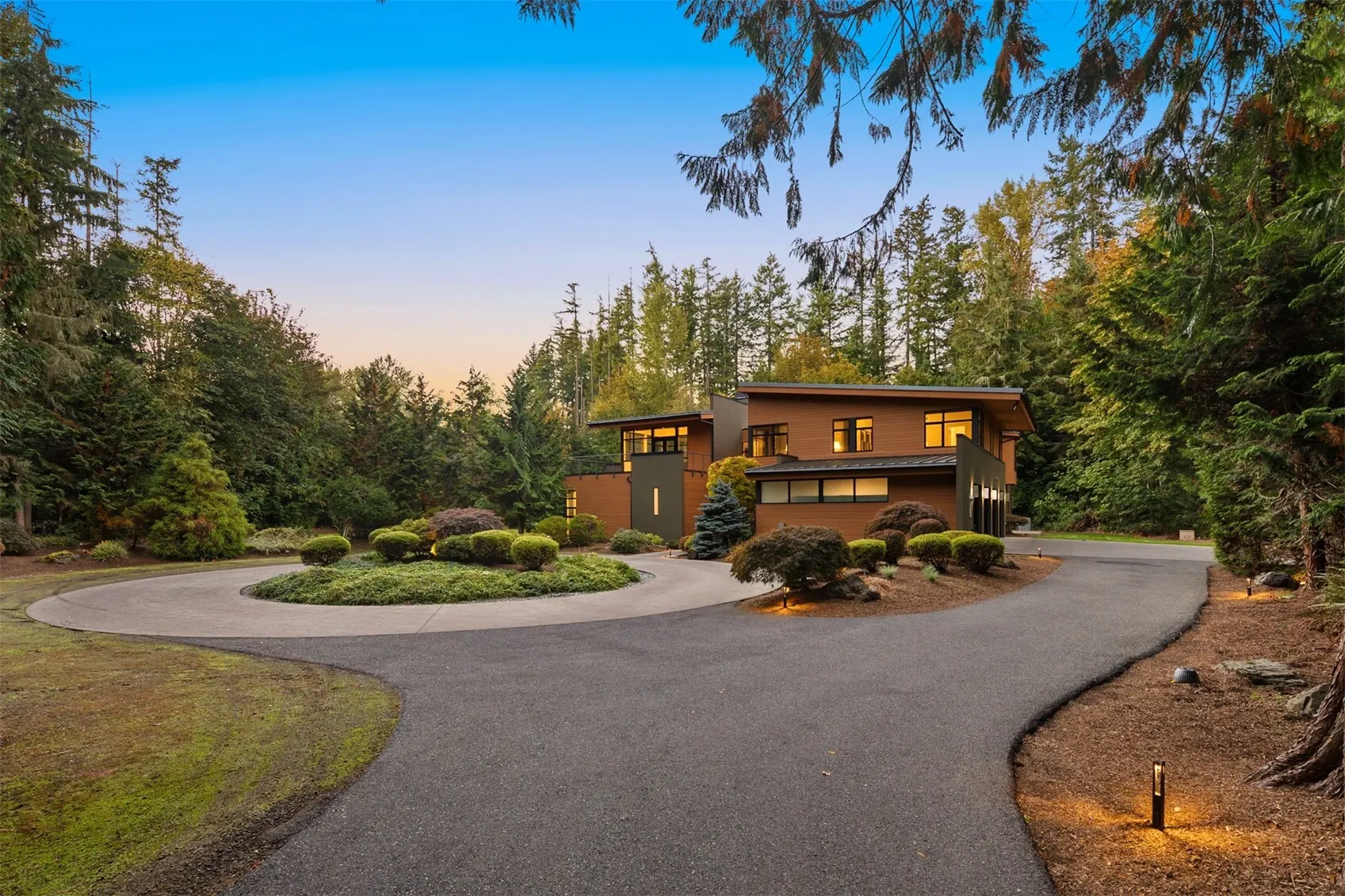 2058 250th Place NE, Sammamish, WA 98074