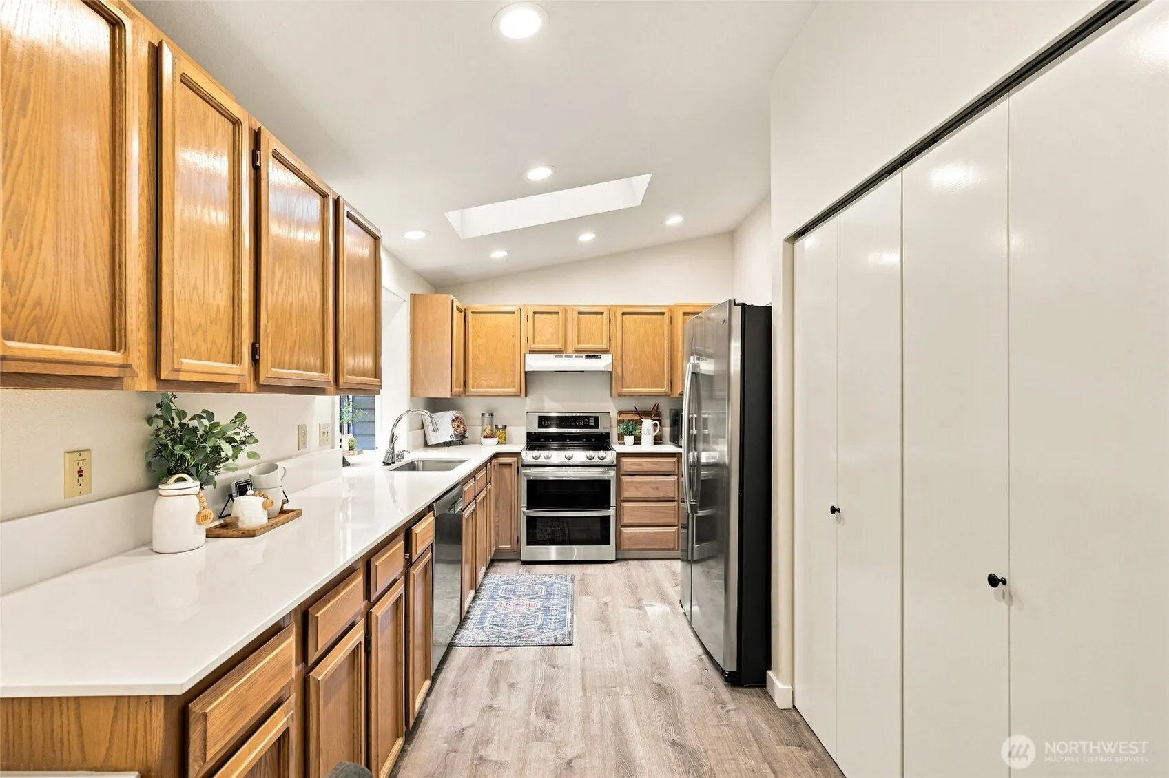 3020 E Ames Lake Drive NE, Redmond, WA 98053