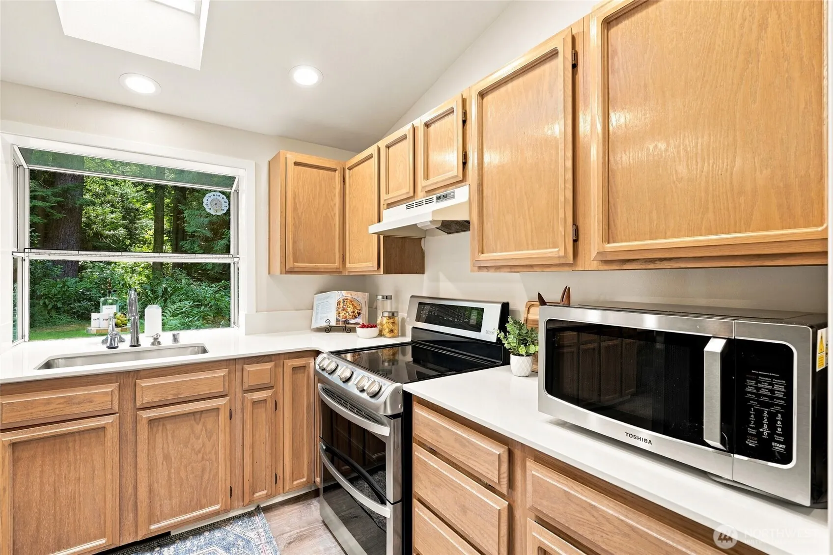 3020 E Ames Lake Drive NE, Redmond, WA 98053