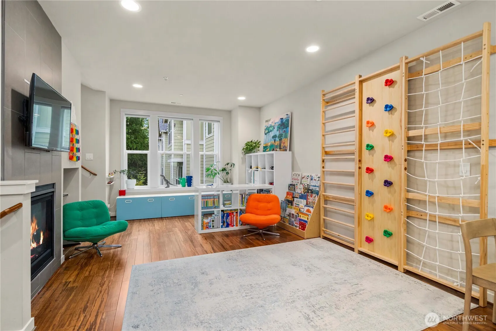 23000 NE 8th Street #E5, Sammamish, WA 98074