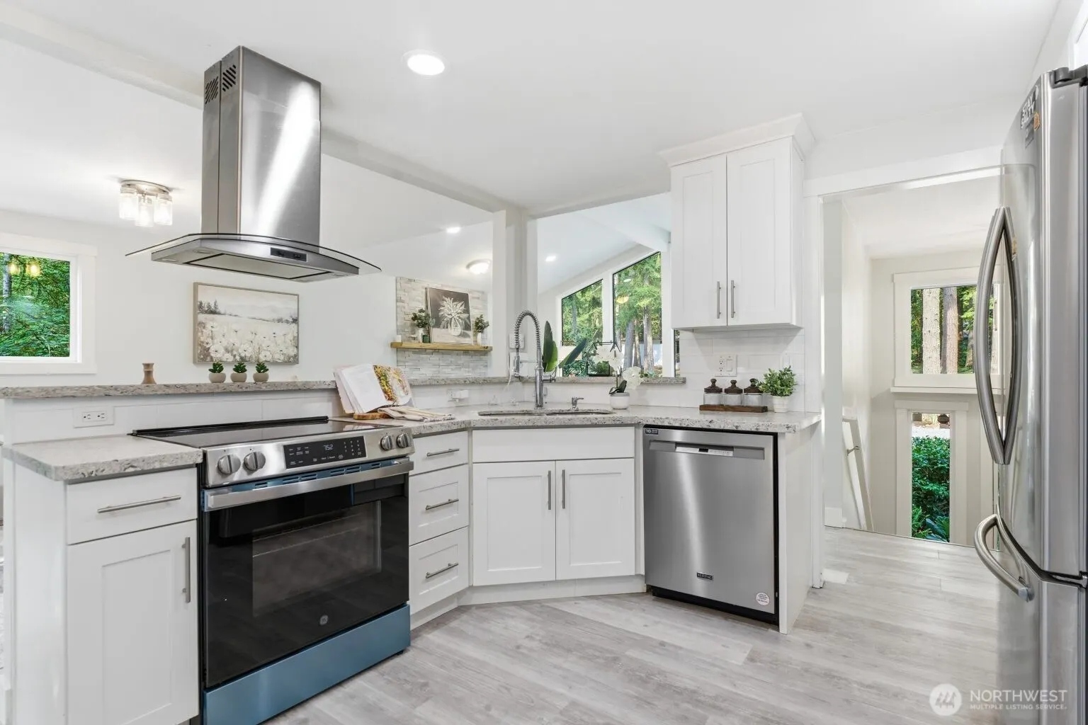 25120 SE 14th Street , Sammamish, WA 98075