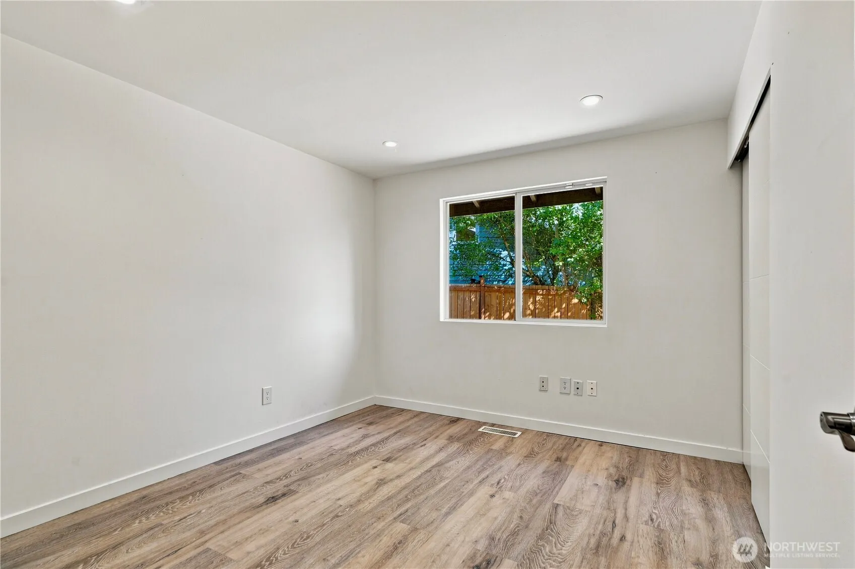 17921 NE 27th Street , Redmond, WA 98052