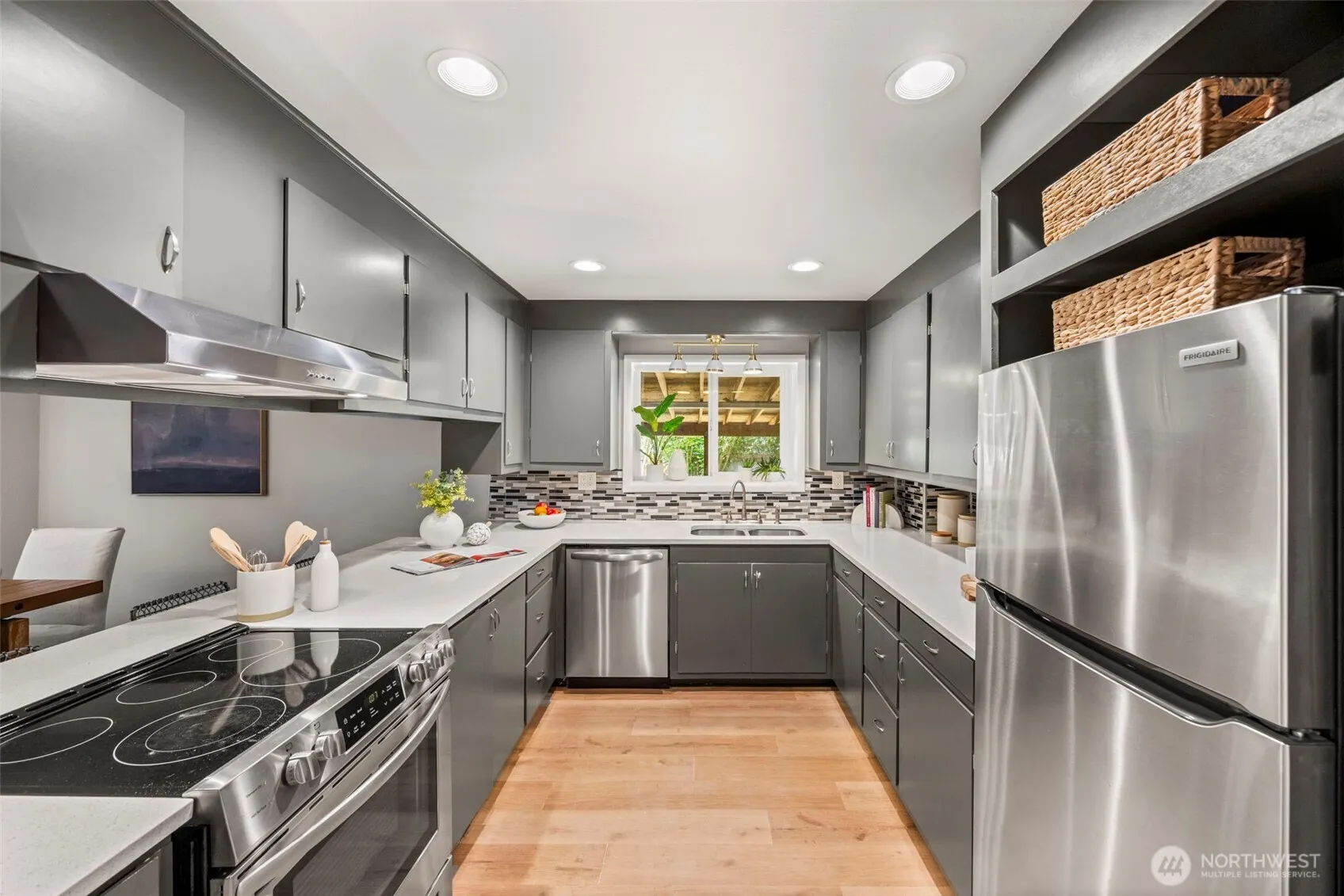 1245 6th Avenue SE, Issaquah, WA 98027