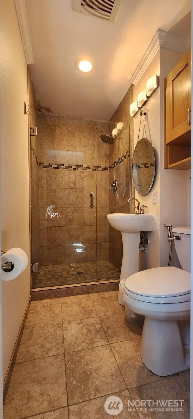10501 160th Court NE, Redmond, WA 98052