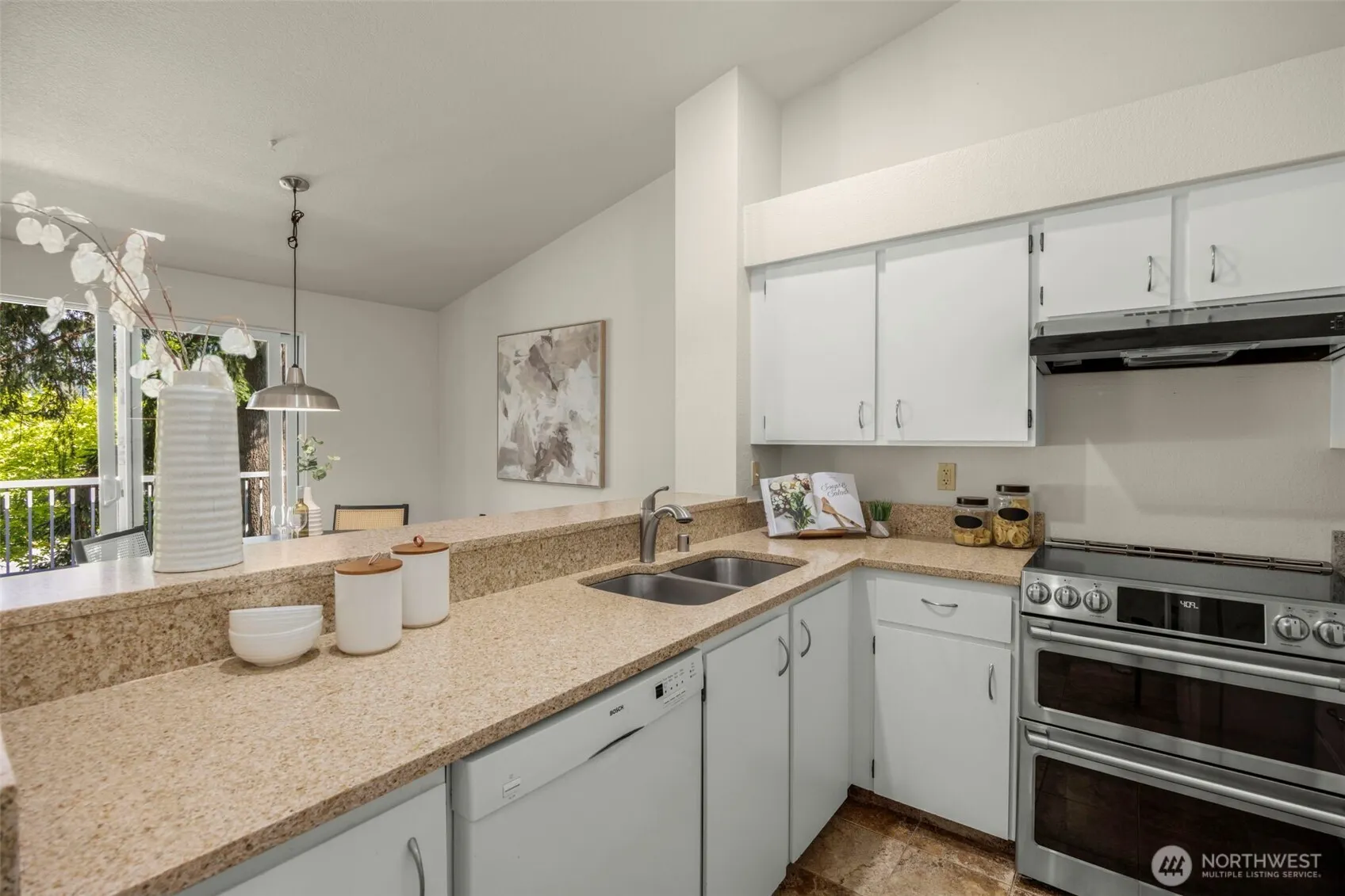 204 Mountain Park Boulevard SW #C302, Issaquah, WA 98027