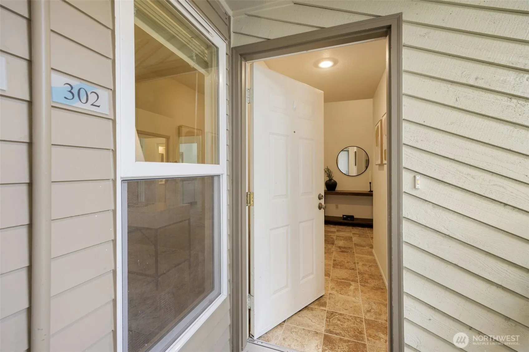 204 Mountain Park Boulevard SW #C302, Issaquah, WA 98027