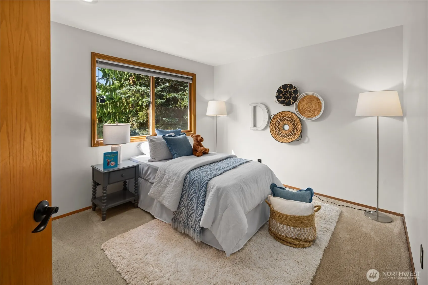 24717 SE 45th Pl , Issaquah, WA 98029