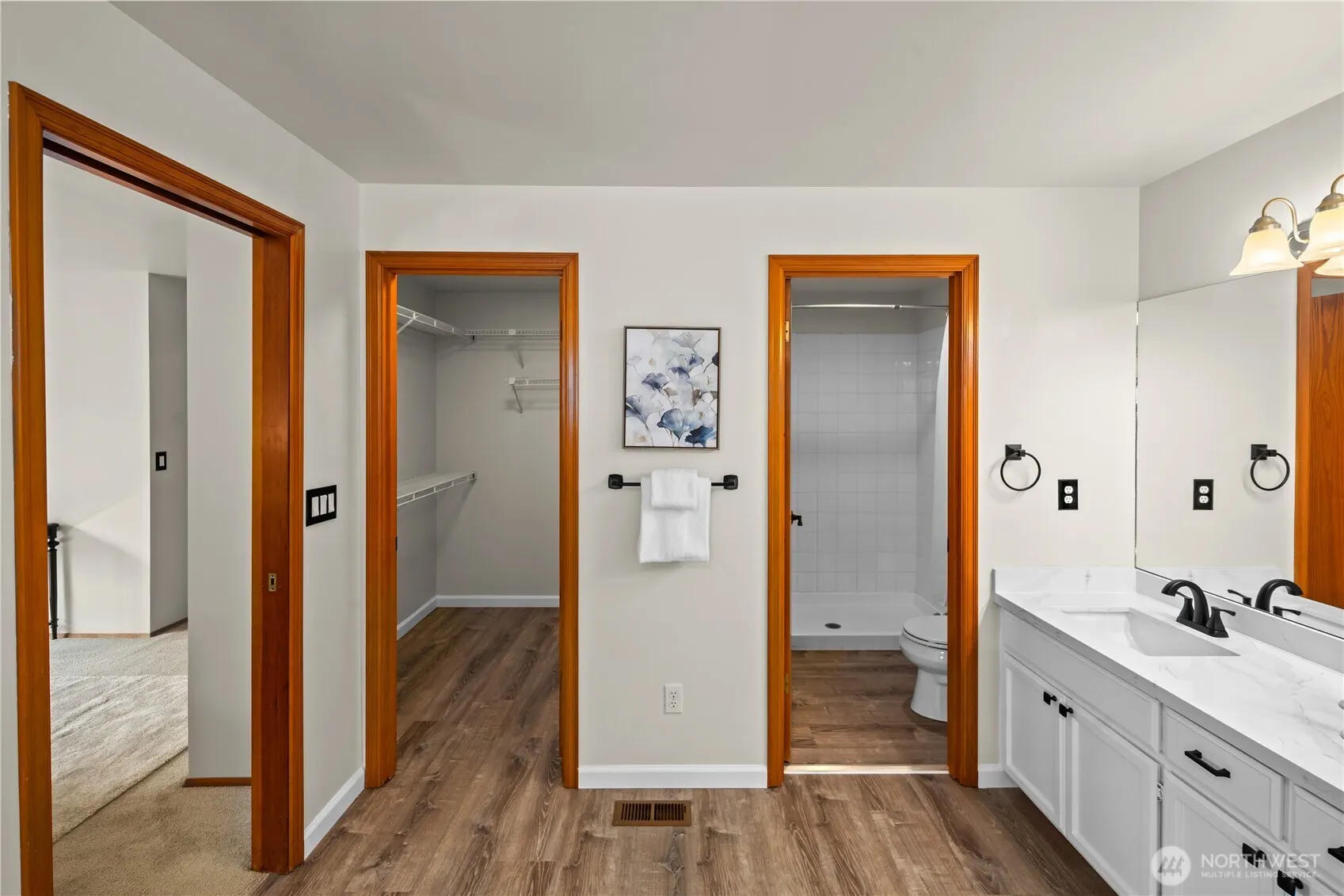 24717 SE 45th Pl , Issaquah, WA 98029