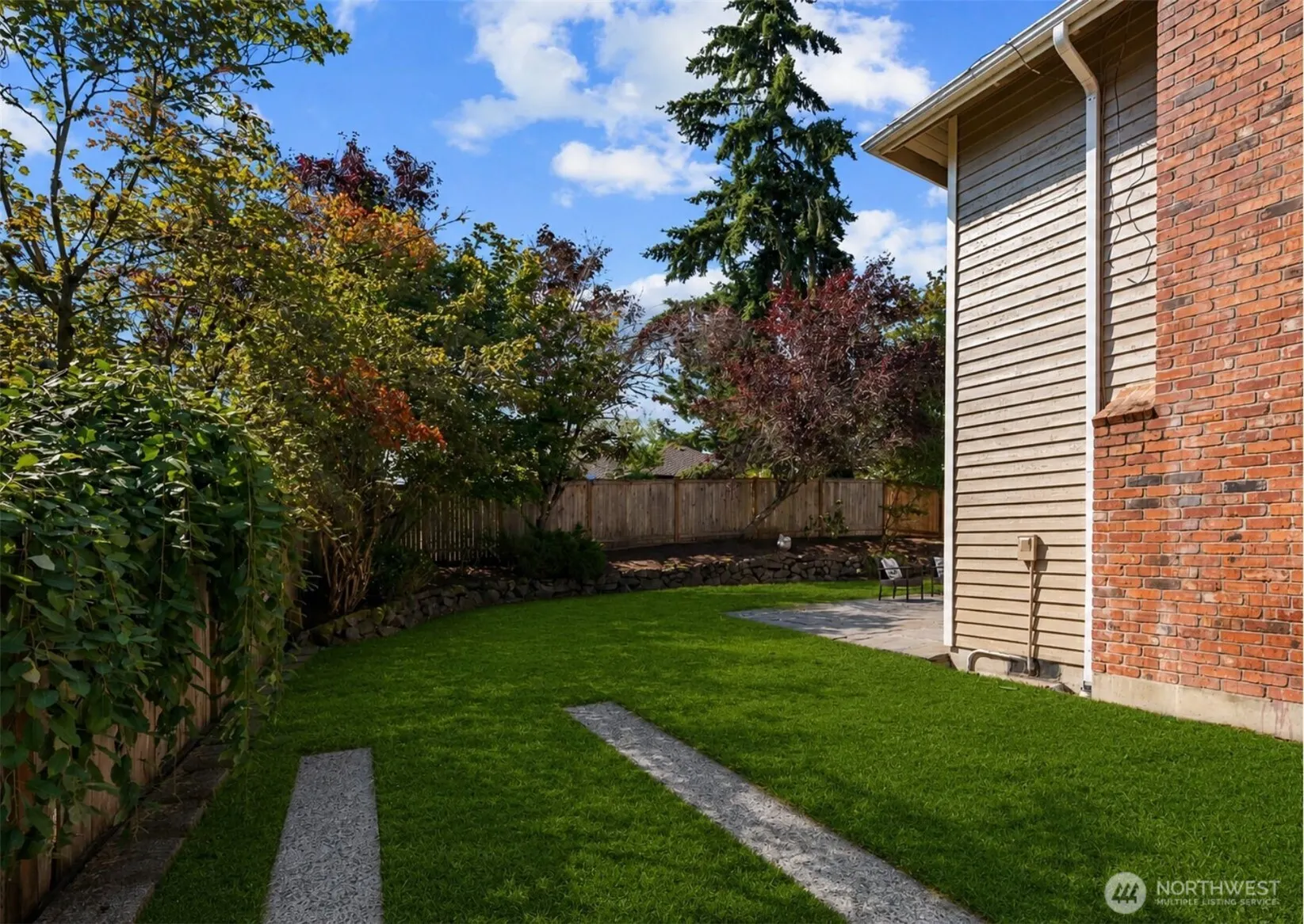 24717 SE 45th Pl , Issaquah, WA 98029