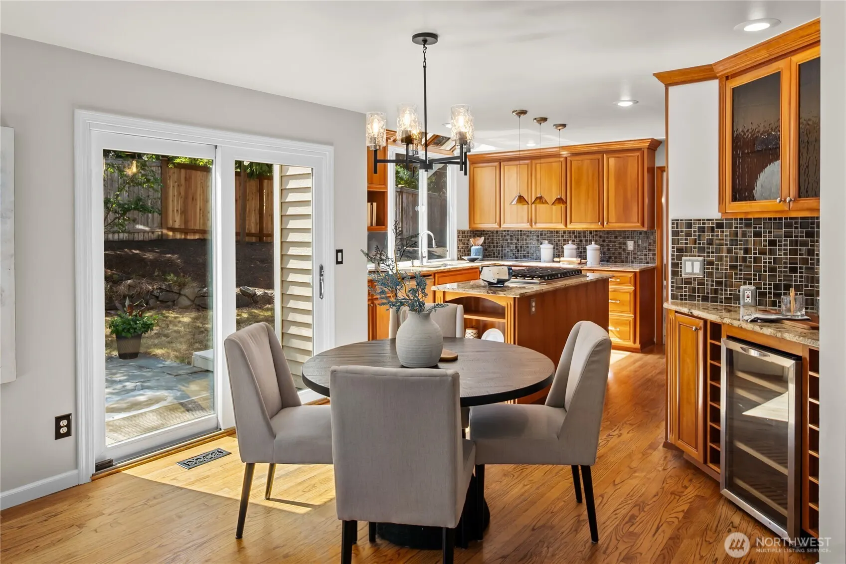 24717 SE 45th Pl , Issaquah, WA 98029