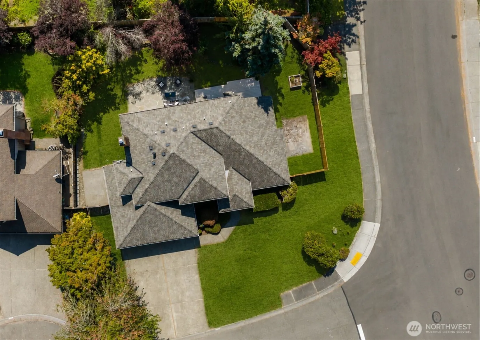 24717 SE 45th Pl , Issaquah, WA 98029