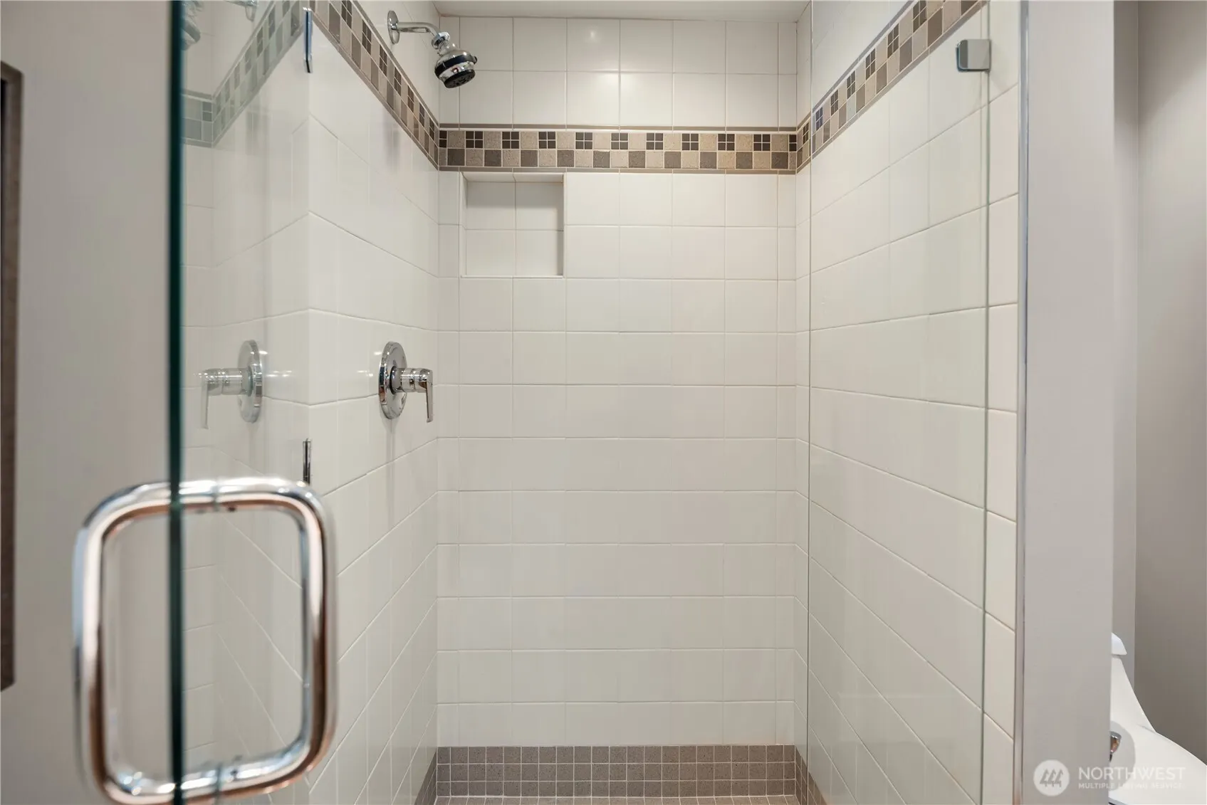 136 Central Way #304, Kirkland, WA 98033