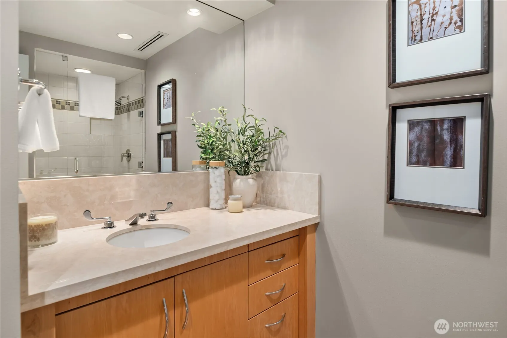136 Central Way #304, Kirkland, WA 98033