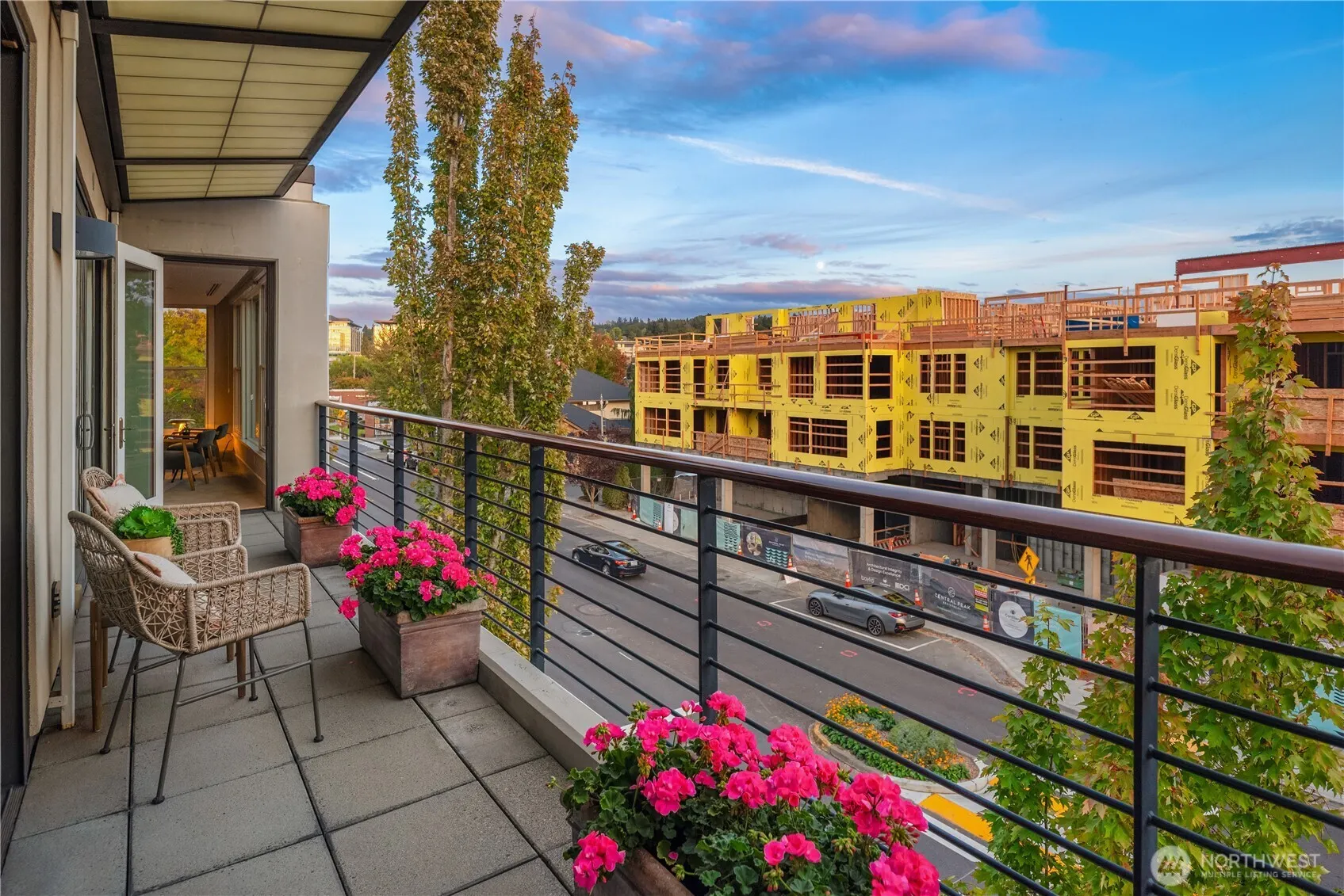 136 Central Way #304, Kirkland, WA 98033